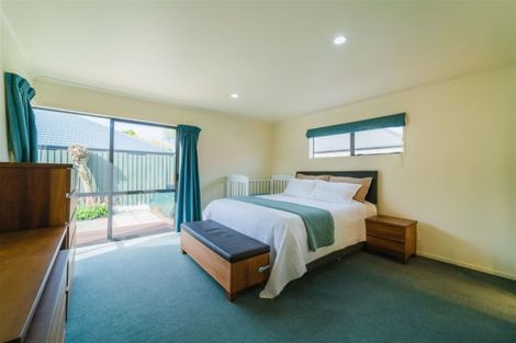 Photo of property in 15 Empress Place, Halswell, Christchurch, 8025