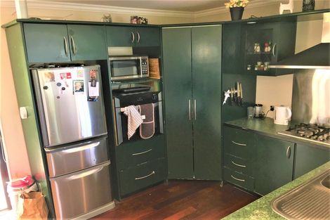 Photo of property in 15 Van Dyke Place, West Harbour, Auckland, 0618