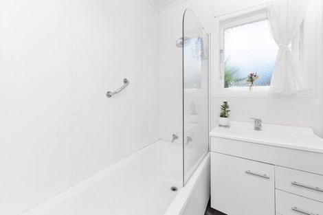 Photo of property in 12a Basley Road, Owhata, Rotorua, 3010