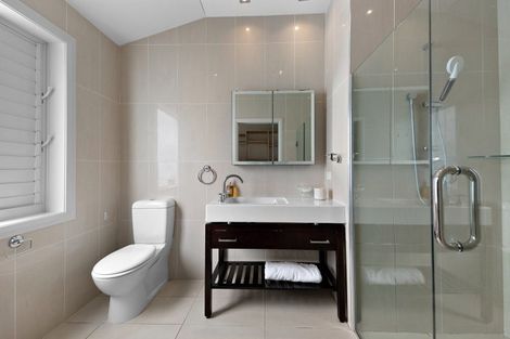 Photo of property in 21 William Bryan Drive, Half Moon Bay, Auckland, 2012