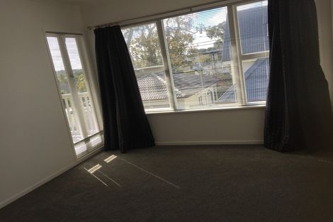 Photo of property in 4/221 Hurstmere Road, Takapuna, Auckland, 0622