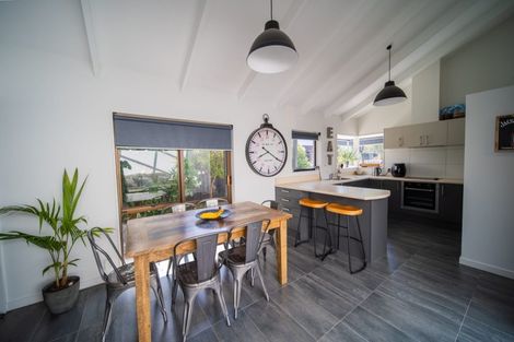 Photo of property in 81 Waratah Street, Avondale, Christchurch, 8061