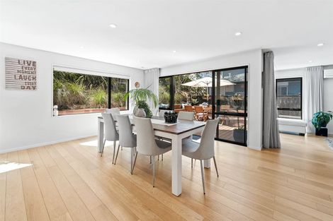 Photo of property in 37 Remuremu Street, Long Bay, Auckland, 0630