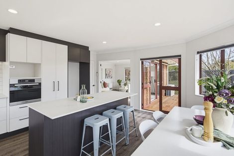 Photo of property in 4 Glen Loch Place, Paraparaumu, 5032