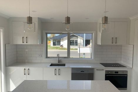 Photo of property in 4 Van Baarle Close, Carterton, 5713