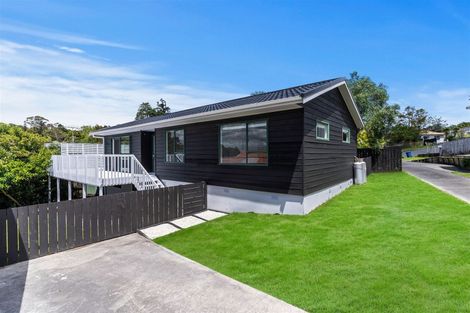Photo of property in 26 Loughanure Place, Massey, Auckland, 0614