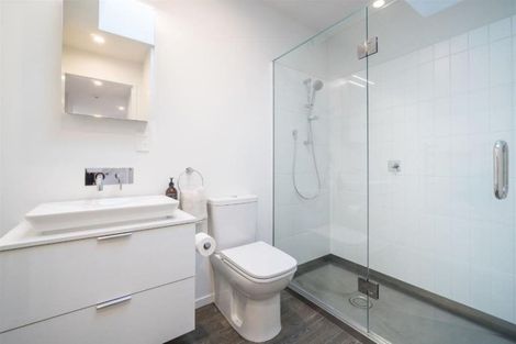 Photo of property in 6/83 Hinemoa Street, Birkenhead, Auckland, 0626