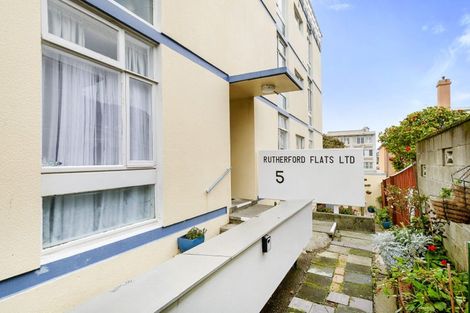 Photo of property in Rutherford Flats, 5 Levy Street, Mount Victoria, Wellington, 6011