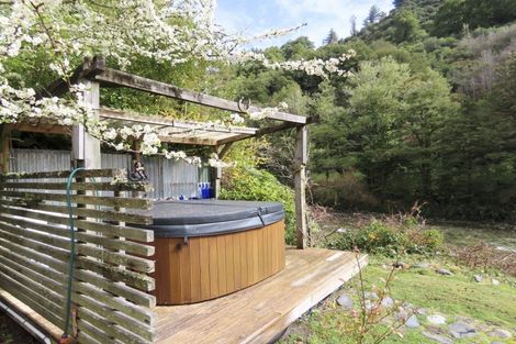Photo of property in 25 Andersen Street, Blacks Point, Reefton, 7830