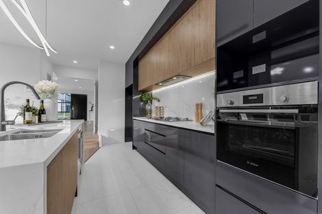 Photo of property in 11 Seagreen Avenue, Rosehill, Papakura, 2113