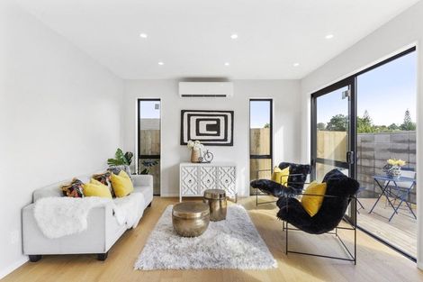 Photo of property in 44d Blakeborough Drive, Forrest Hill, Auckland, 0620