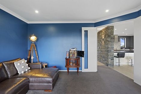 Photo of property in 29 Whitcombe Place, Darfield, 7571