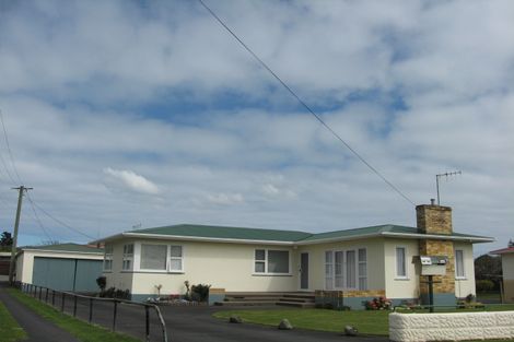Photo of property in 42 Hadfield Crescent, College Estate, Whanganui, 4500