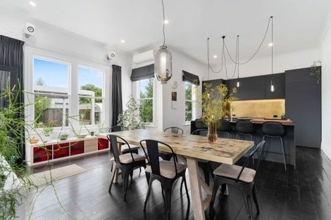 Photo of property in 250 Main Street, Greytown, 5712