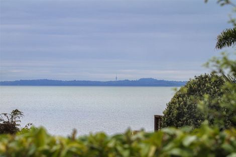 Photo of property in 25 Crispe Road, Clarks Beach, 2122