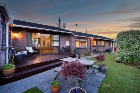 Photo of property in 21 Kowhai Street, Inglewood, 4330