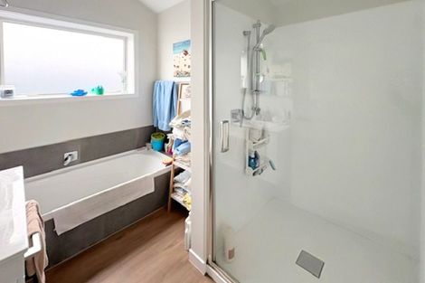 Photo of property in 120 Cummerfield Road, Foxton, 4891