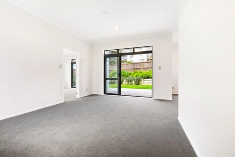 Photo of property in 21 Couldrey Crescent, Red Beach, 0932