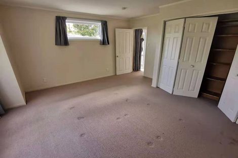 Photo of property in 1 Yeovil Road, Te Atatu Peninsula, Auckland, 0610