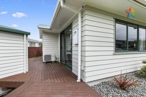 Photo of property in 25 Grimsby Grove, Wainuiomata, Lower Hutt, 5014