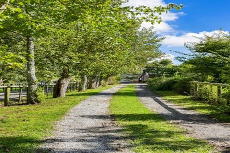 Photo of property in 98 Hanham Road, Kumeu, 0891