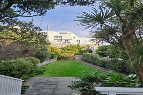 Photo of property in 27 Maida Vale Road, Roseneath, Wellington, 6011