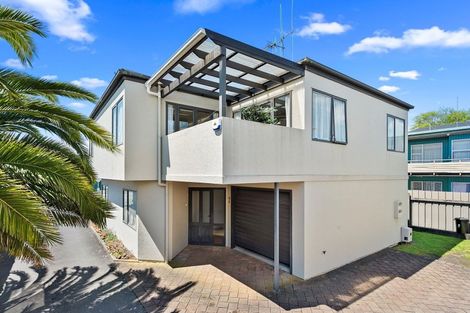 Photo of property in 2/1161 Victoria Street, Whitiora, Hamilton, 3200