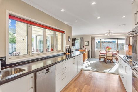 Photo of property in 36 Pharazyn Avenue, Waikanae Beach, Waikanae, 5036
