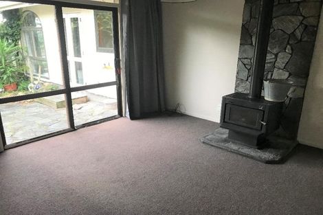 Photo of property in 61 Kotare Street, Waikanae, 5036