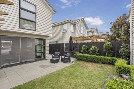 Photo of property in 9 Popokatea Drive, Takanini, 2112