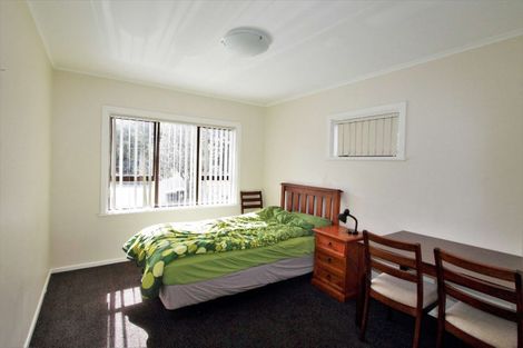 Photo of property in 486 Blockhouse Bay Road, Blockhouse Bay, Auckland, 0600