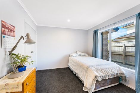 Photo of property in 38 Resolution Drive, Whitby, Porirua, 5024