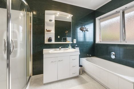 Photo of property in 61 Taylor Road, Mangere Bridge, Auckland, 2022