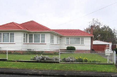 Photo of property in 48 Sunnyside Crescent, Papatoetoe, Auckland, 2025