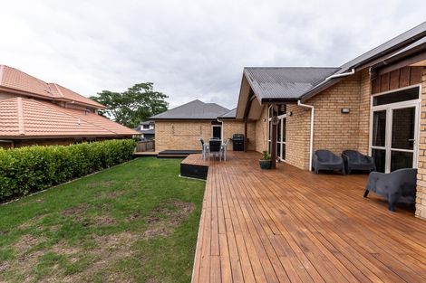 Photo of property in 8 Oakmont Place, Rototuna, Hamilton, 3210