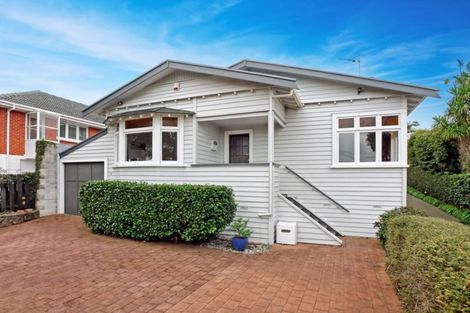 Photo of property in 43 Rawhiti Road, One Tree Hill, Auckland, 1061