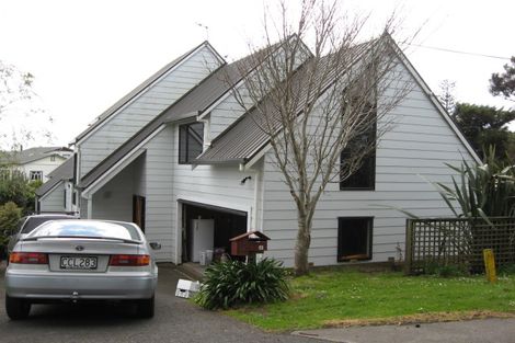 Photo of property in 12 Twin Wharf Road, Herald Island, Auckland, 0618