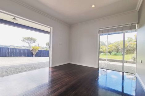 Photo of property in 2/5 Nigel Road, Browns Bay, Auckland, 0630