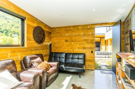 Photo of property in 38 Cornwall Street, Arrowtown, 9302