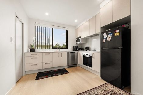 Photo of property in 5/2 Moor Avenue, Te Atatu Peninsula, Auckland, 0610