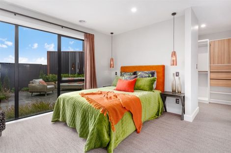 Photo of property in 16 Rotorua Grove, Aotea, Porirua, 5024