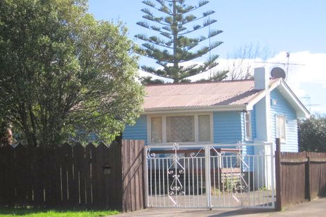 Photo of property in 1/55 Waimumu Road, Massey, Auckland, 0614