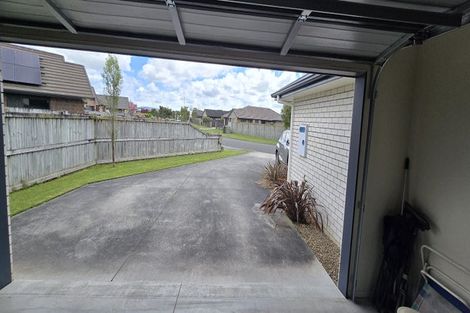 Photo of property in 28 Sirius Crescent, Rototuna North, Hamilton, 3210