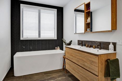 Photo of property in 1/20b Gordon Street, Glen Avon, New Plymouth, 4312