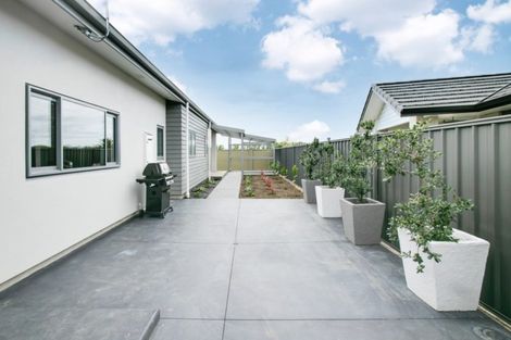 Photo of property in 22 Rakaia Way, Poraiti, Napier, 4112