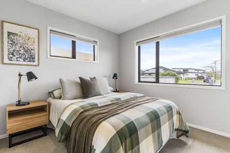 Photo of property in 17 Kahika Grove, Huapai, Kumeu, 0810