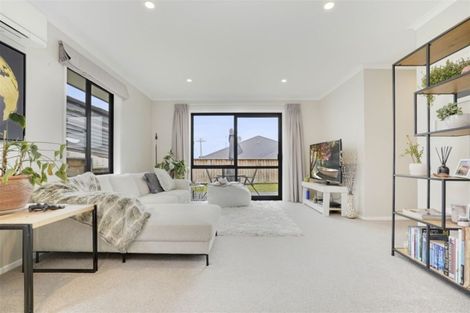 Photo of property in 3/142 Forest Lake Road, Forest Lake, Hamilton, 3200