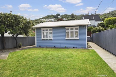 Photo of property in 250 Houghton Bay Road, Houghton Bay, Wellington, 6023