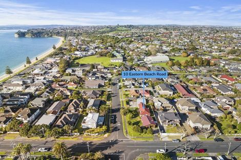 Photo of property in 10 Eastern Beach Road, Eastern Beach, Auckland, 2012