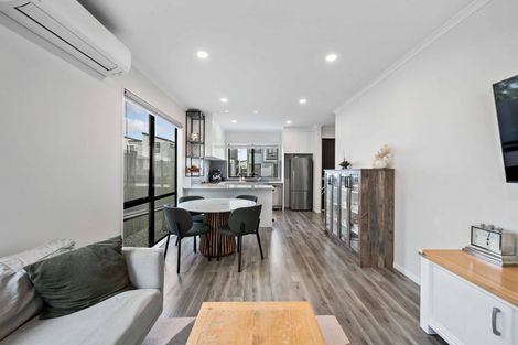 Photo of property in 94 Bellbird Street, Papakura, 2110